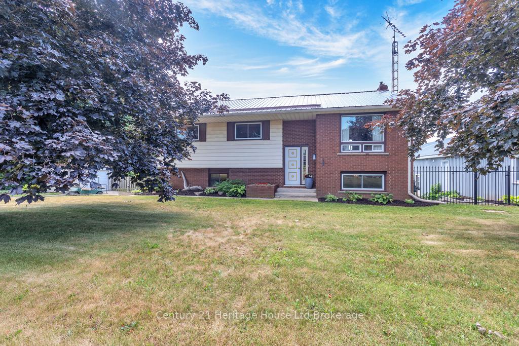 Photo 3 of 686 Goshen Road, Norfolk, Rural Middleton — HOMEH