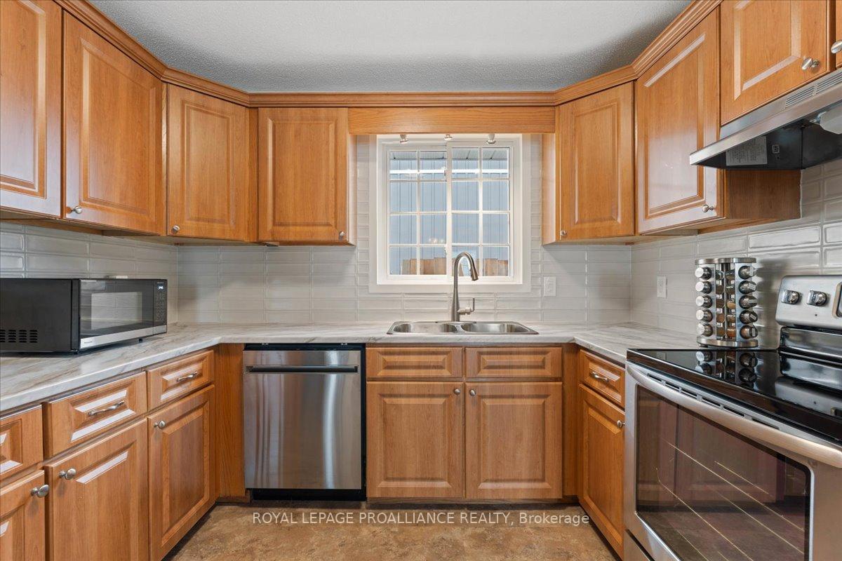 Photo 17 of 19 Fleming Road, Quinte West, Trenton Ward — HOMEH