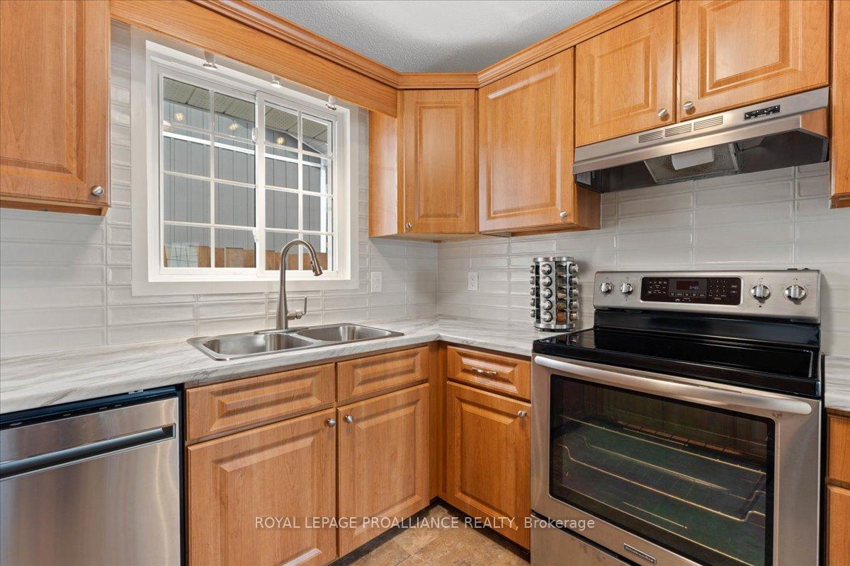Photo 7 of 19 Fleming Road, Quinte West, Trenton Ward — HOMEH