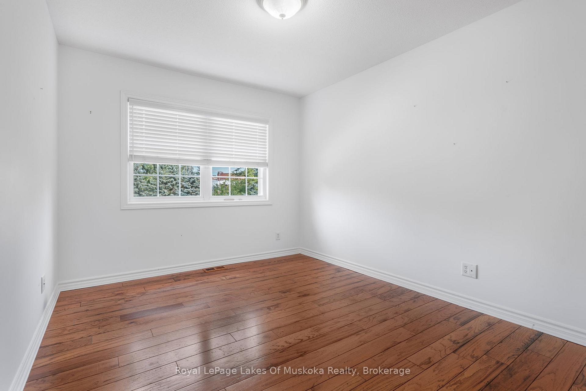 Photo 9 of Unit 308, 24 Ontario Street, Bracebridge, Macaulay — HOMEH