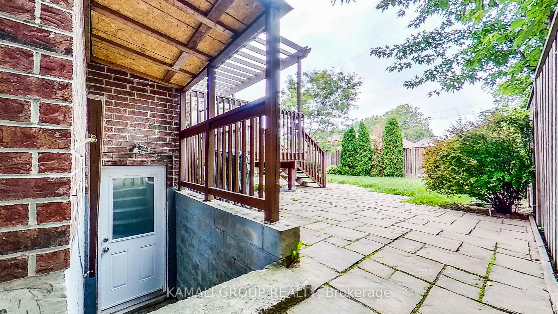 Photo 2 of Unit BSMT #2, 156 Townsgate Drive, Vaughan, Crestwood-Springfarm-Yorkhill — HOMEH