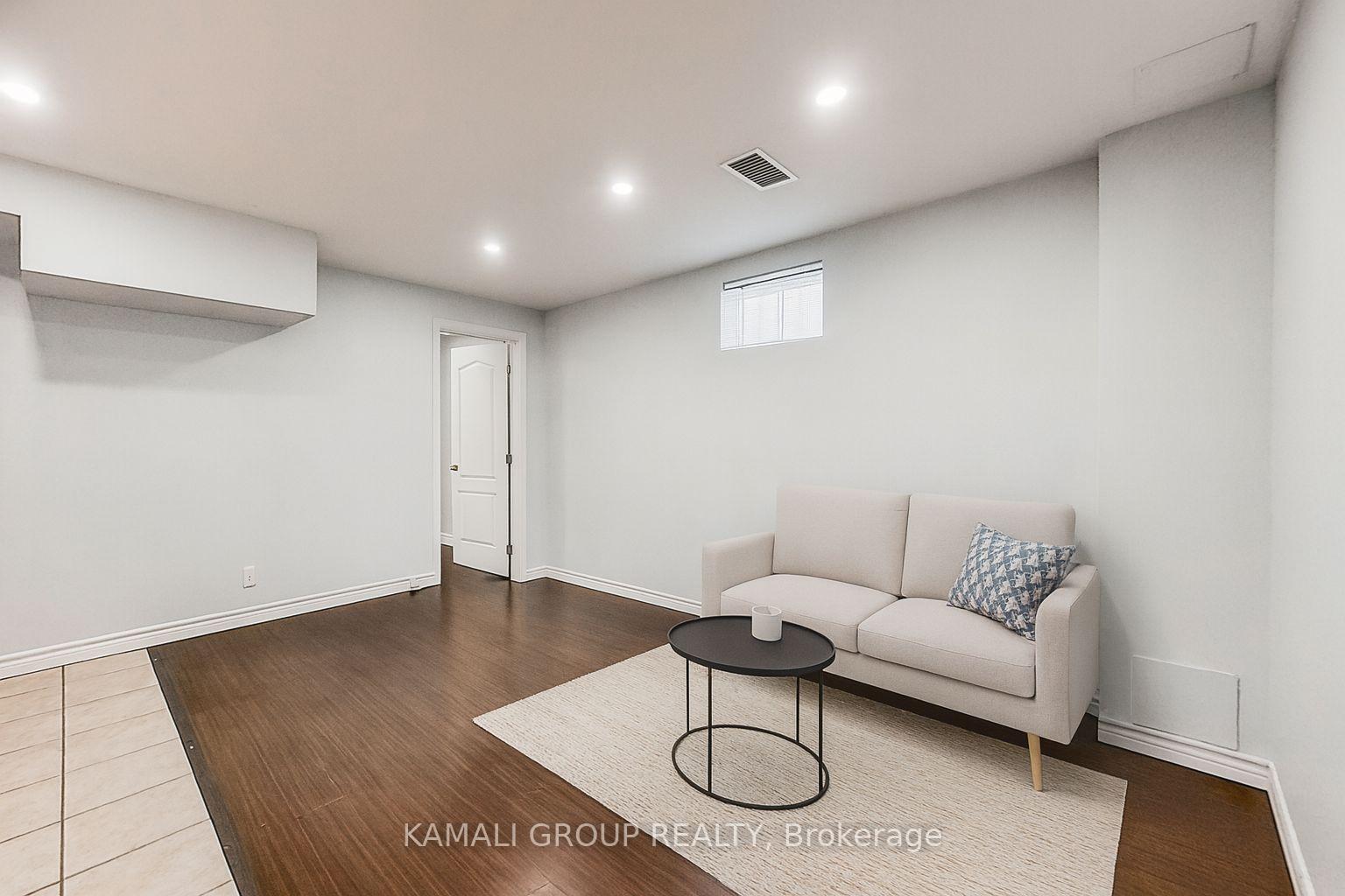 Photo 8 of Unit BSMT #2, 156 Townsgate Drive, Vaughan, Crestwood-Springfarm-Yorkhill — HOMEH