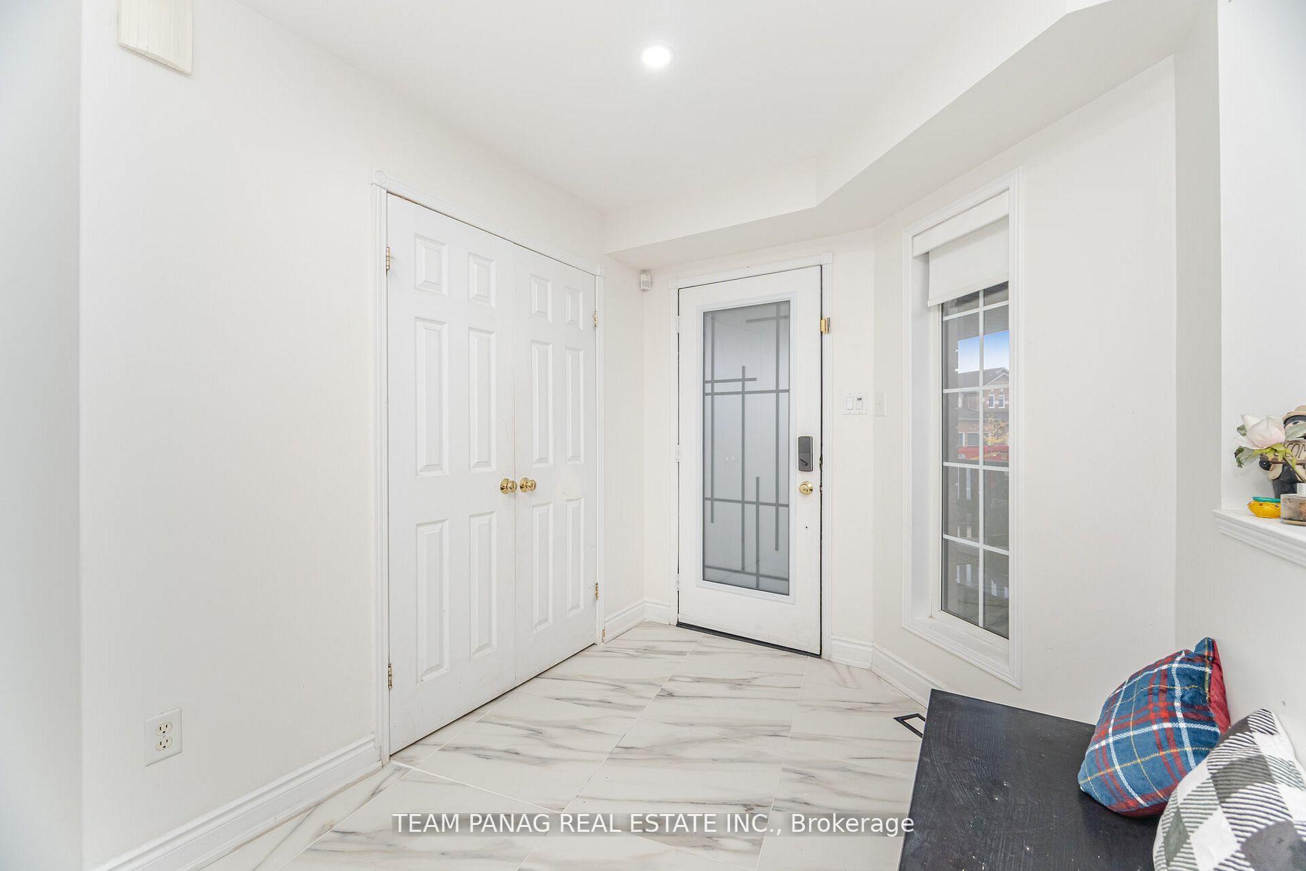 Photo 42 of 84 Porchlight Road, Brampton, Fletcher's Creek Village — HOMEH