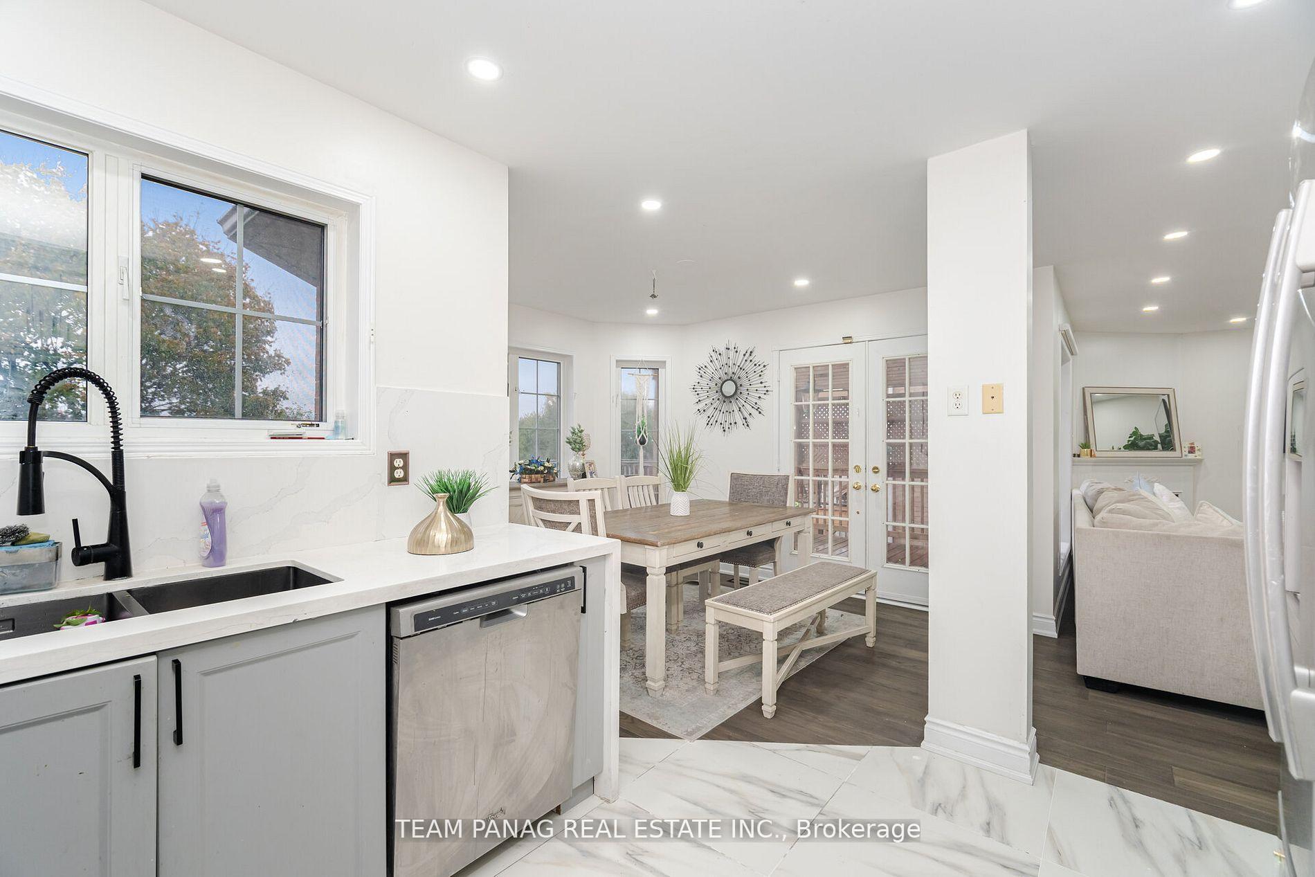 Photo 9 of 84 Porchlight Road, Brampton, Fletcher's Creek Village — HOMEH