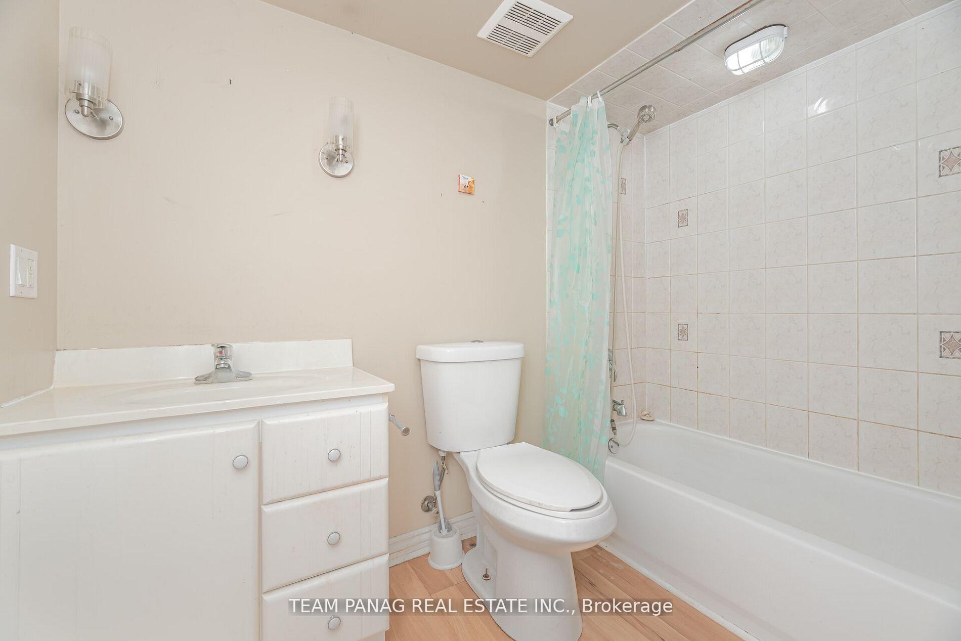Photo 26 of 84 Porchlight Road, Brampton, Fletcher's Creek Village — HOMEH