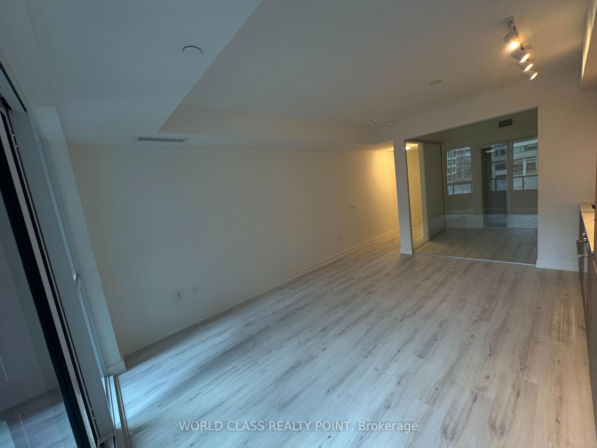Photo 2 of Unit 313, 120 Broadway Avenue, Toronto, Mount Pleasant West — HOMEH