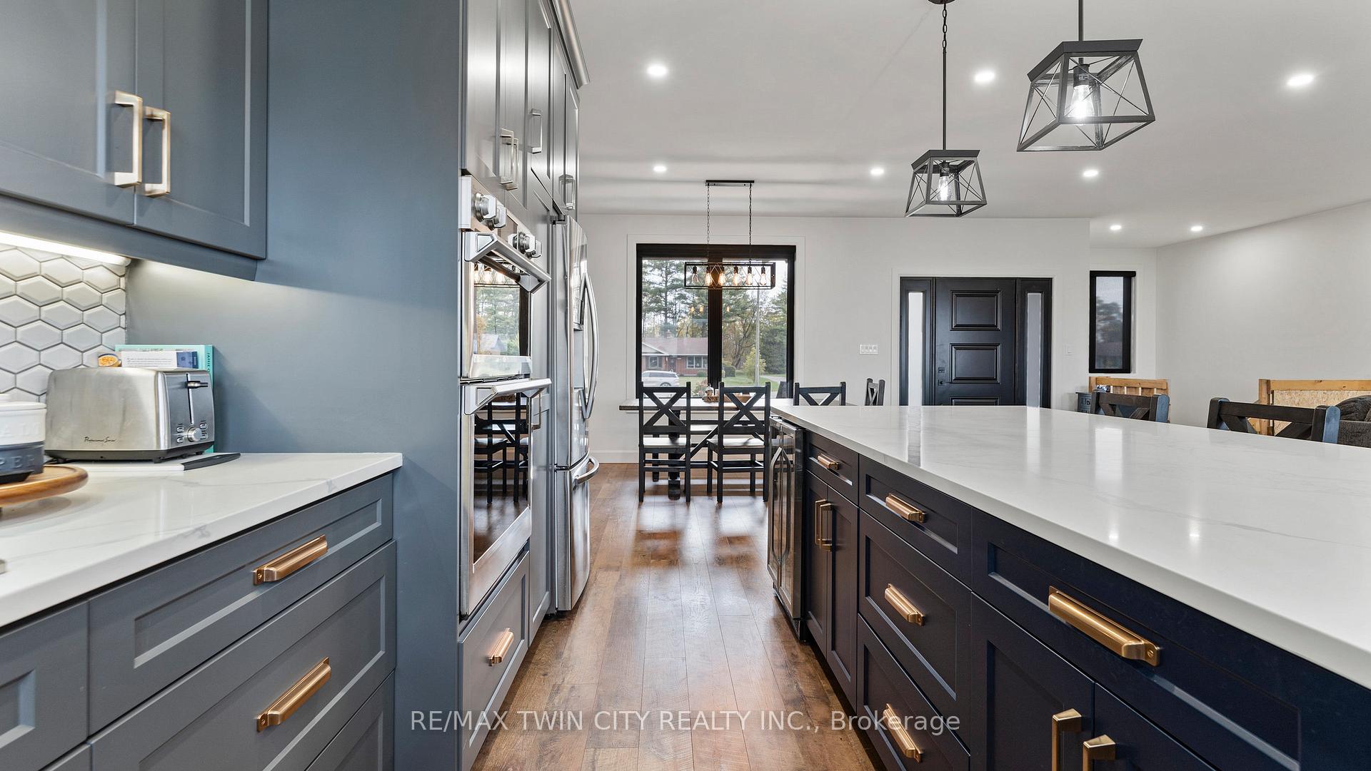 Photo 5 of 367 Maple Avenue S, Brant, Burford — HOMEH