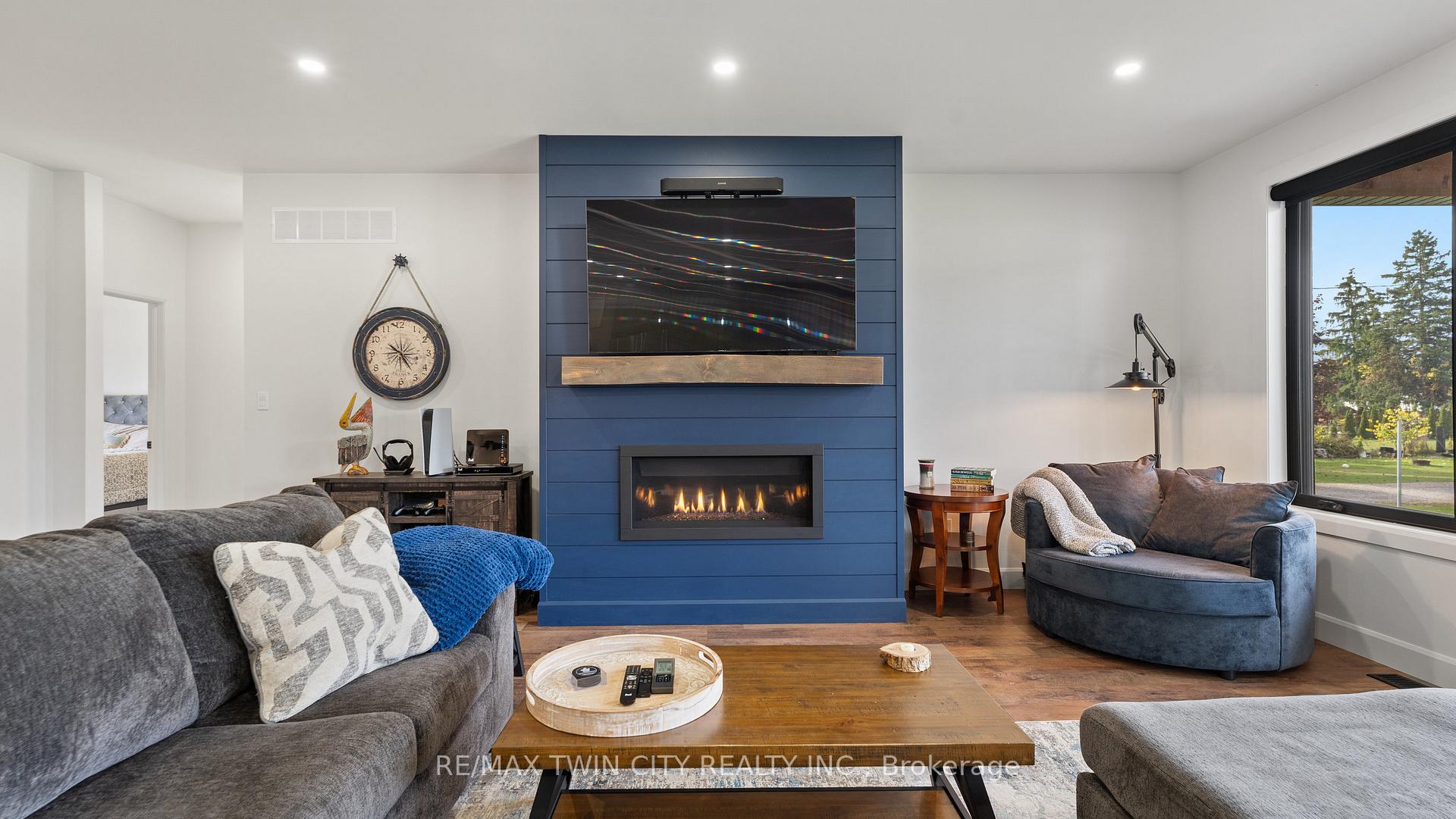 Photo 12 of 367 Maple Avenue S, Brant, Burford — HOMEH