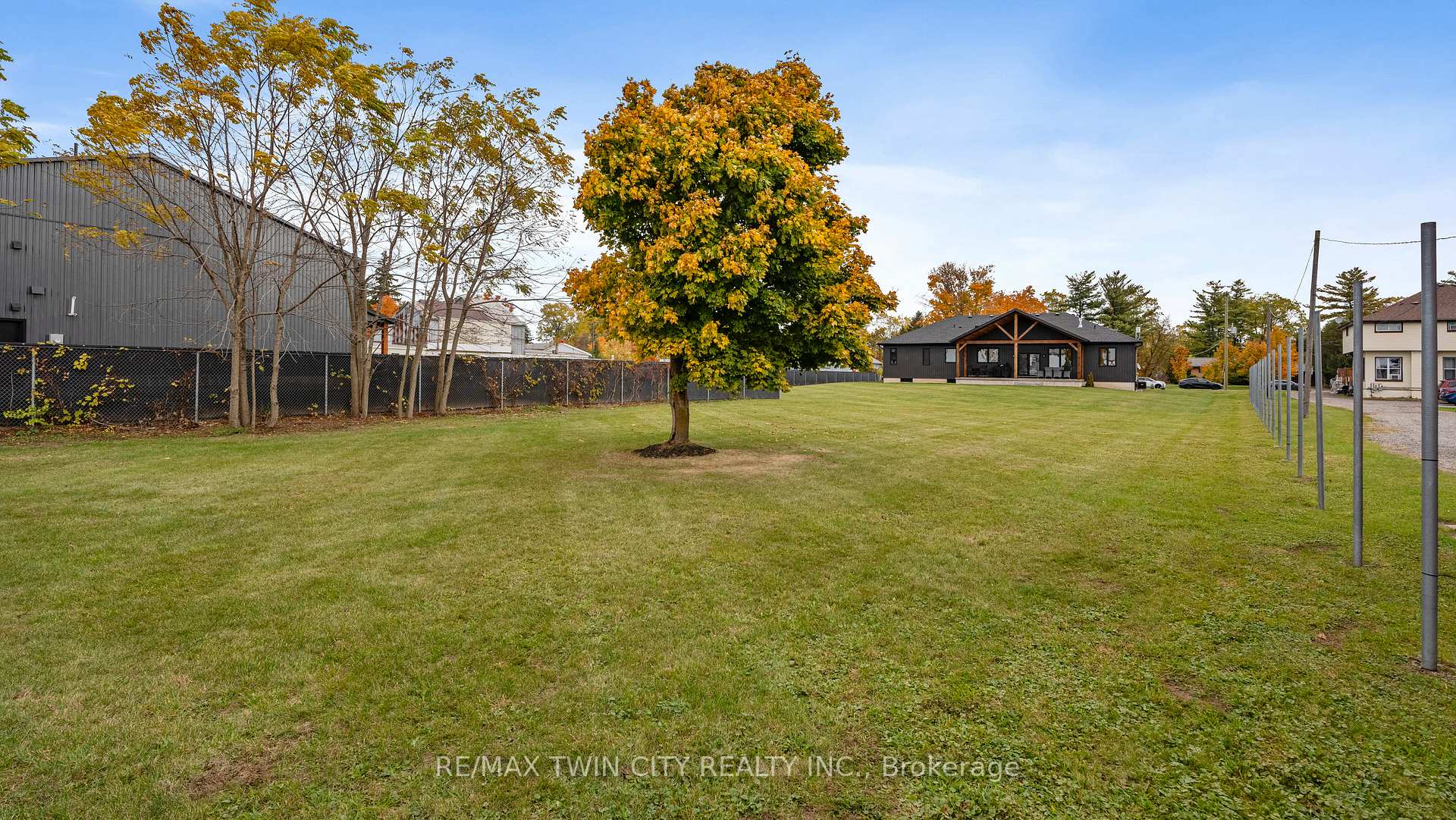 Photo 31 of 367 Maple Avenue S, Brant, Burford — HOMEH