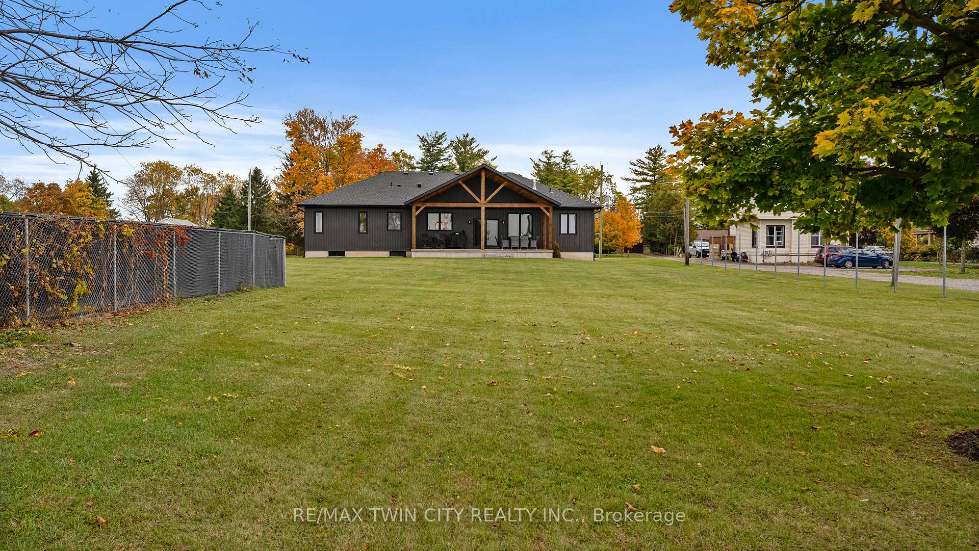 Photo 32 of 367 Maple Avenue S, Brant, Burford — HOMEH