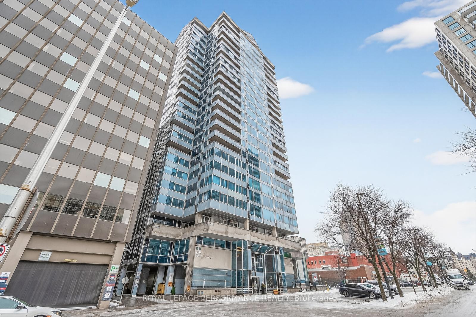 Front of Unit 1603, 160 George Street