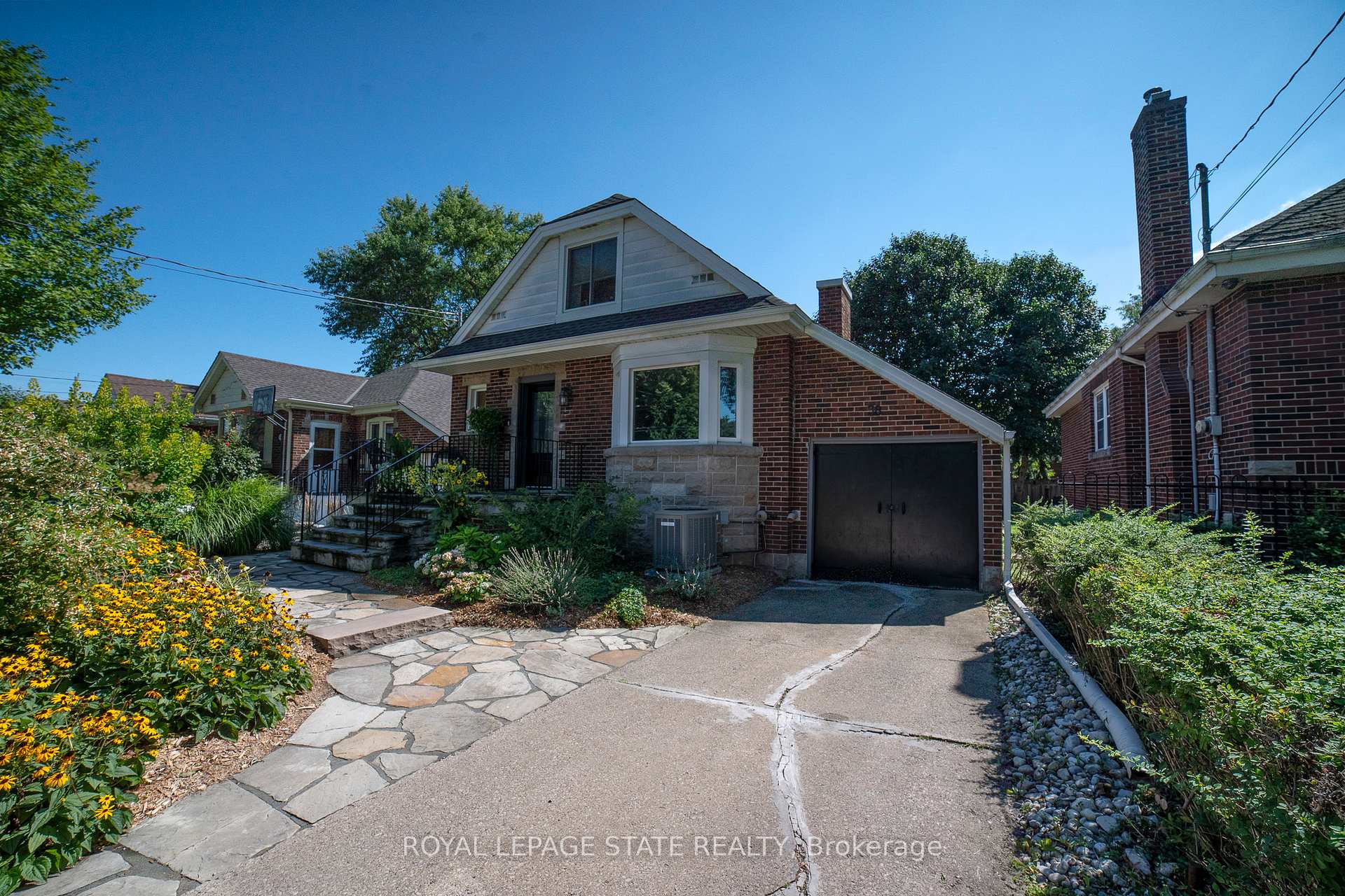 Photo 1 of 38 Kenmore Road, Hamilton, Westdale — HOMEH