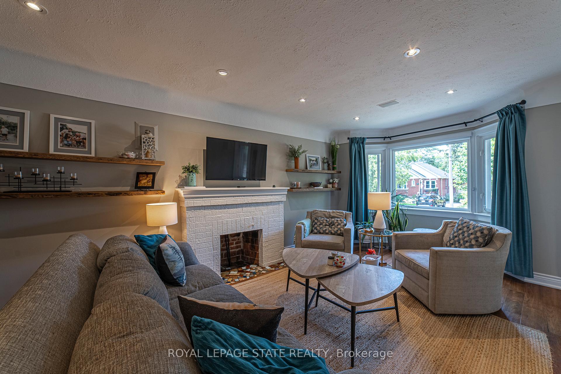 Photo 8 of 38 Kenmore Road, Hamilton, Westdale — HOMEH