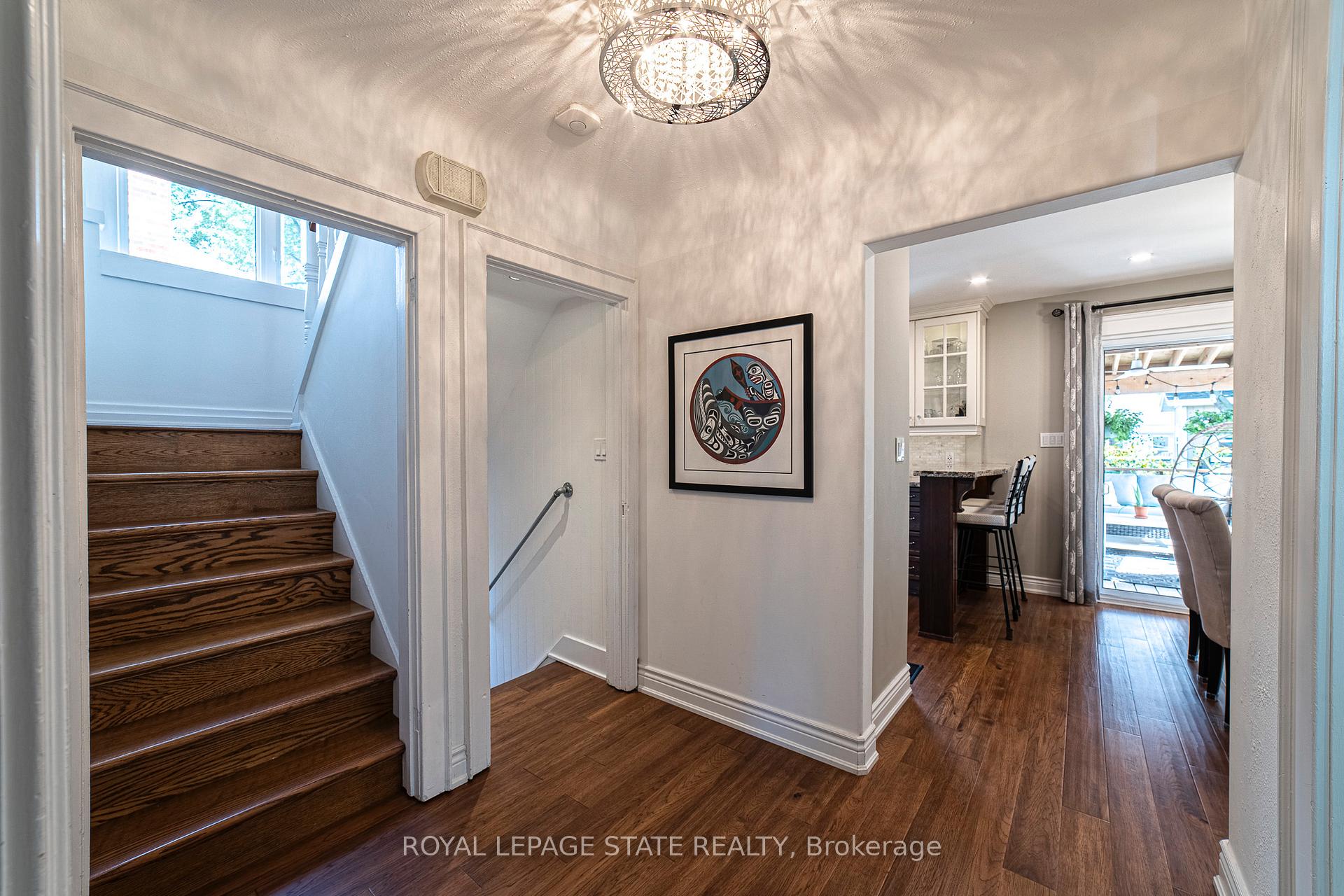 Photo 15 of 38 Kenmore Road, Hamilton, Westdale — HOMEH