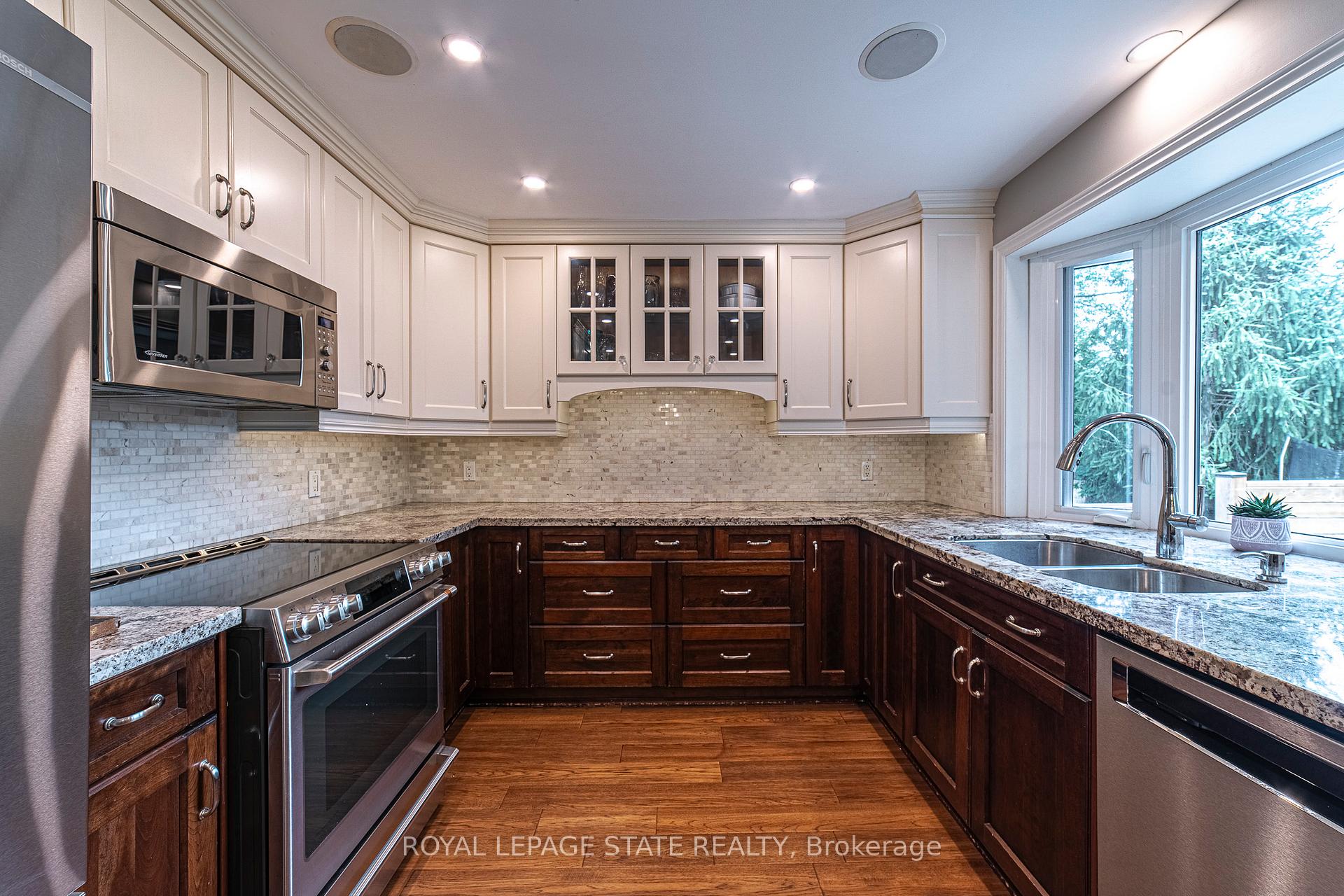 Photo 13 of 38 Kenmore Road, Hamilton, Westdale — HOMEH
