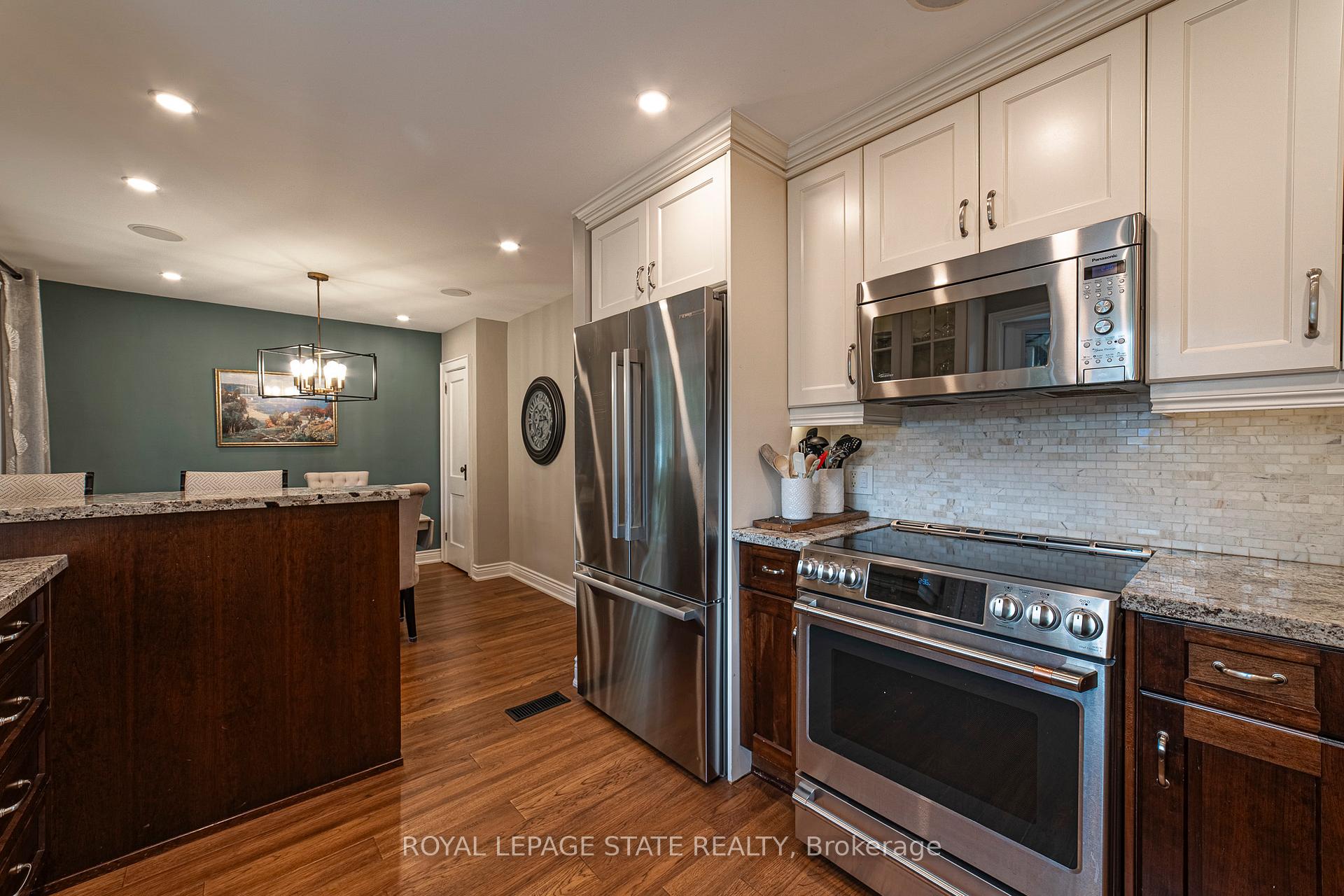 Photo 11 of 38 Kenmore Road, Hamilton, Westdale — HOMEH