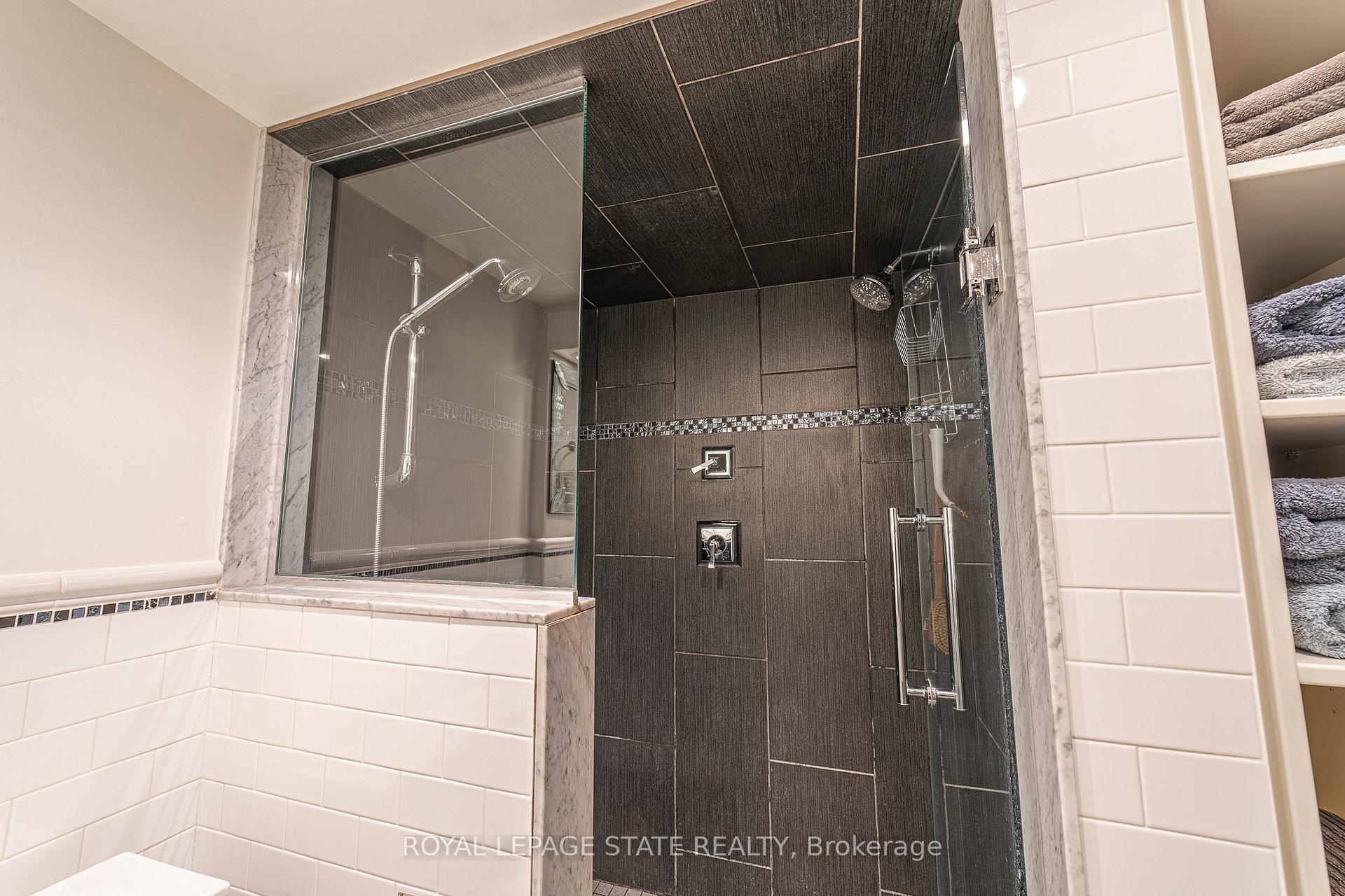 Photo 37 of 38 Kenmore Road, Hamilton, Westdale — HOMEH