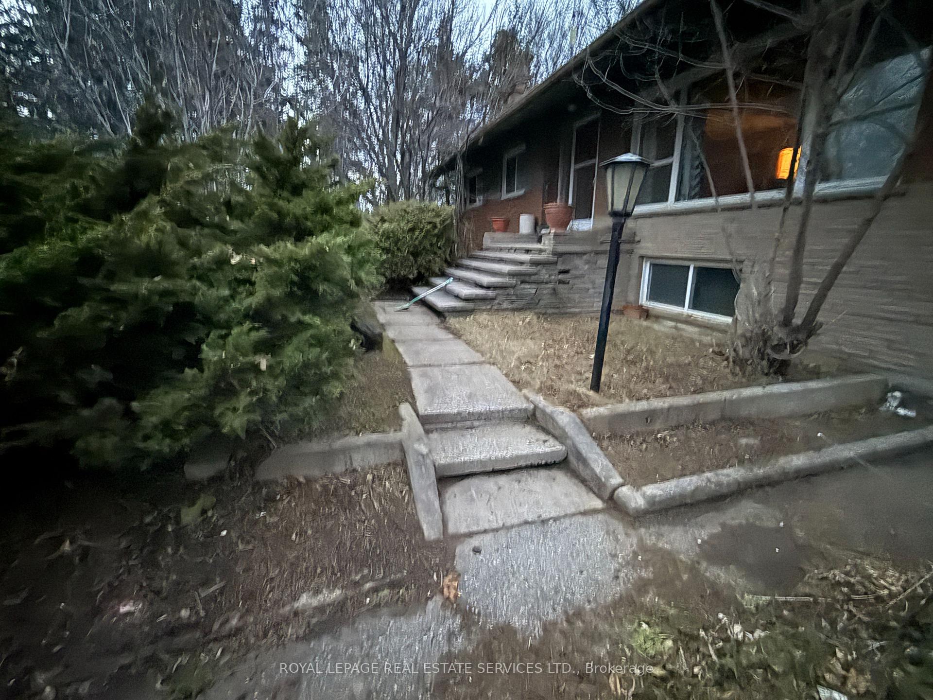 Photo 12 of 10617 Trafalgar Road, Halton Hills, Rural Halton Hills — HOMEH