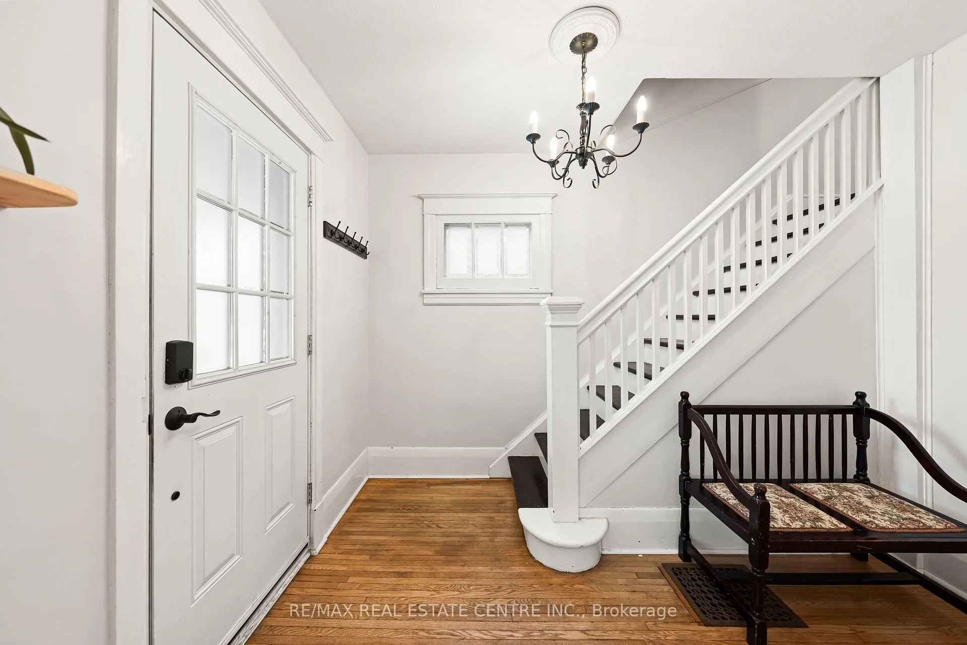 Photo 8 of 10 Speedvale Avenue W, Guelph, Exhibition Park — HOMEH