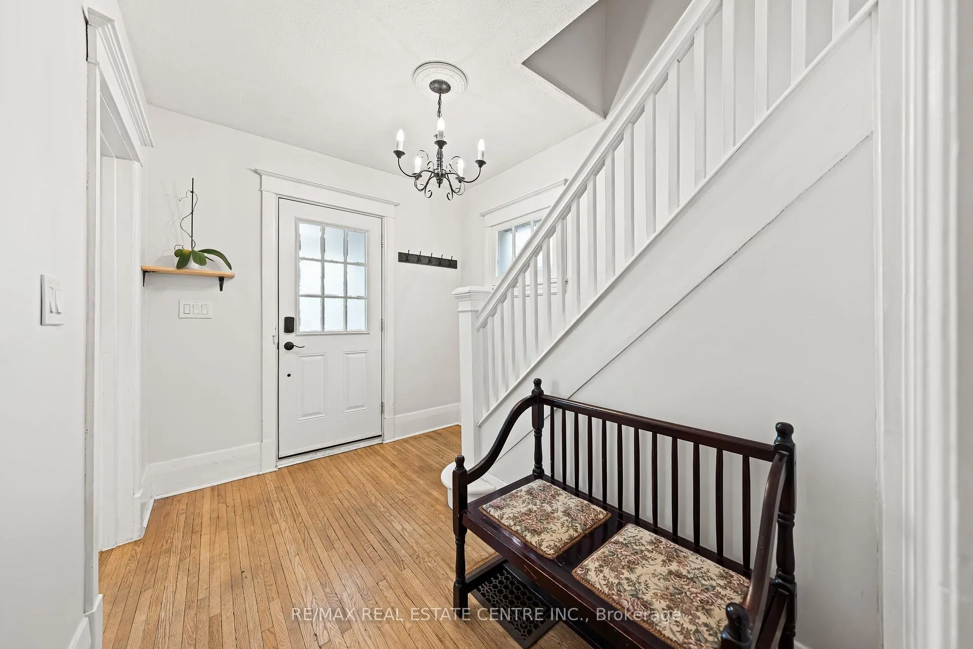 Photo 10 of 10 Speedvale Avenue W, Guelph, Exhibition Park — HOMEH