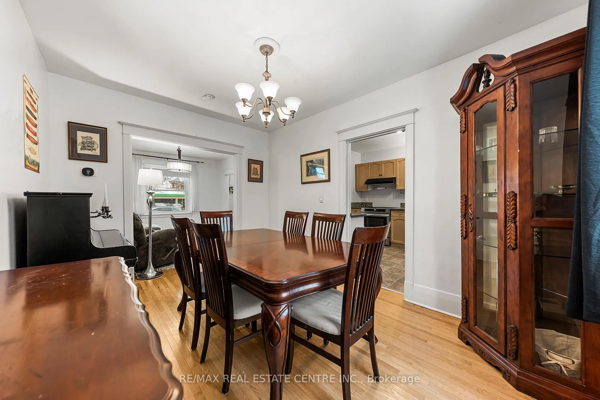 Photo 16 of 10 Speedvale Avenue W, Guelph, Exhibition Park — HOMEH