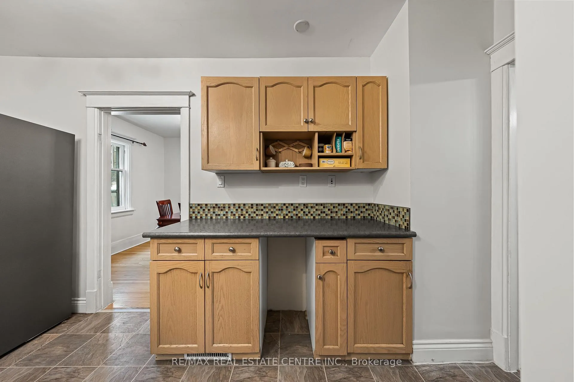 Photo 24 of 10 Speedvale Avenue W, Guelph, Exhibition Park — HOMEH