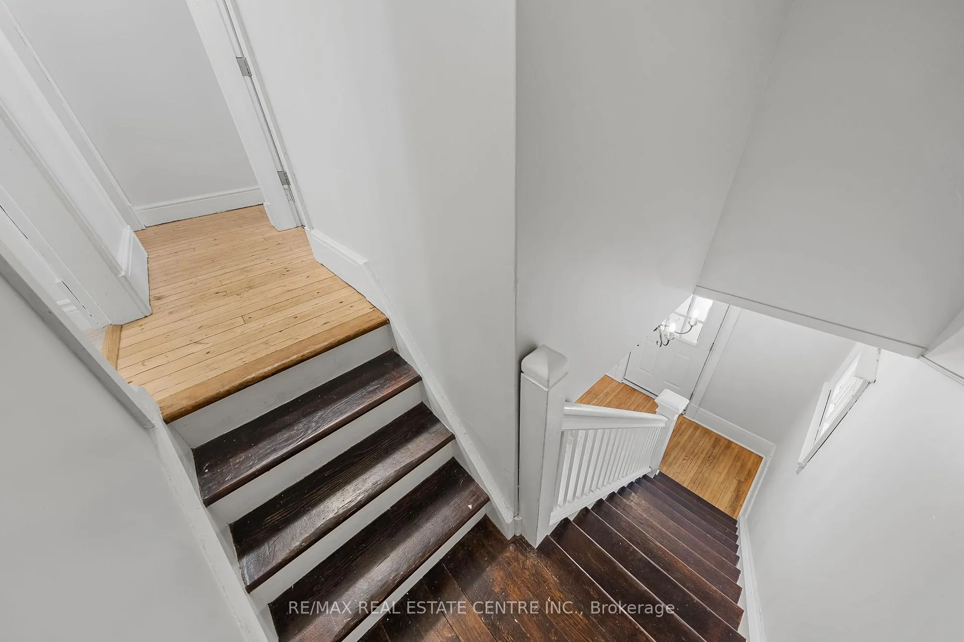 Photo 30 of 10 Speedvale Avenue W, Guelph, Exhibition Park — HOMEH