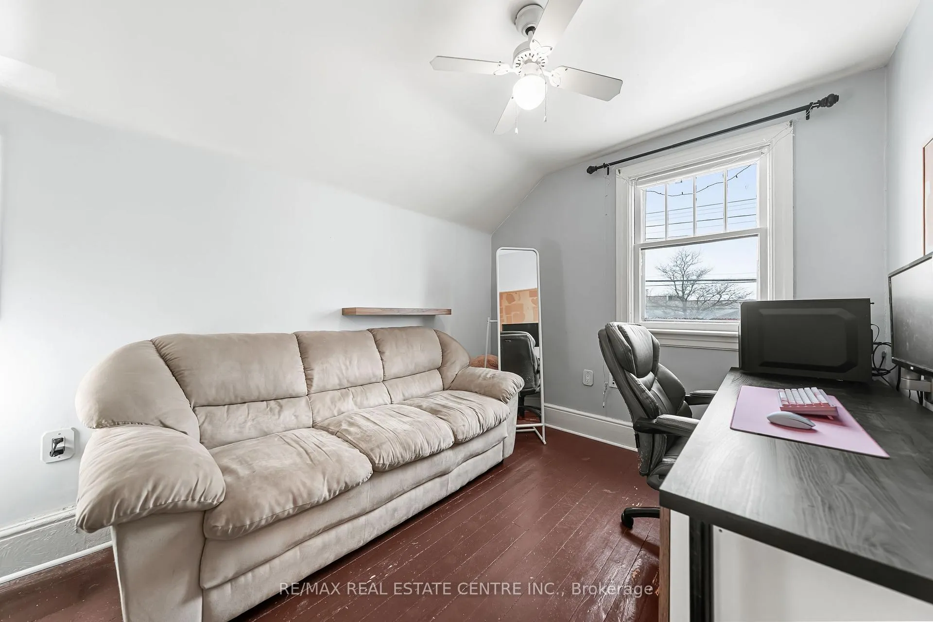 Photo 35 of 10 Speedvale Avenue W, Guelph, Exhibition Park — HOMEH