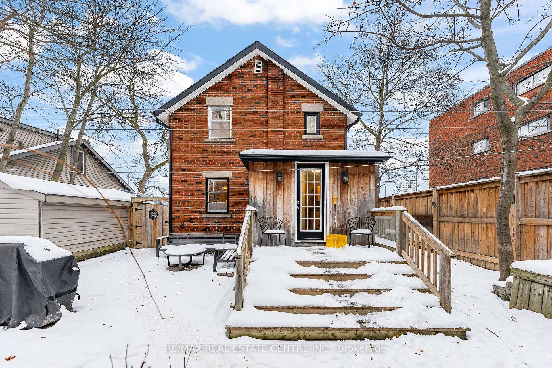 Photo 41 of 10 Speedvale Avenue W, Guelph, Exhibition Park — HOMEH