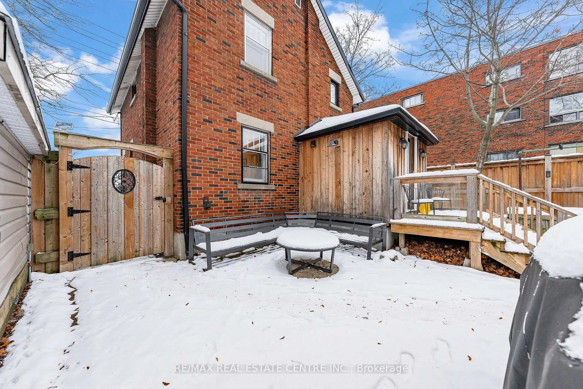 Photo 45 of 10 Speedvale Avenue W, Guelph, Exhibition Park — HOMEH