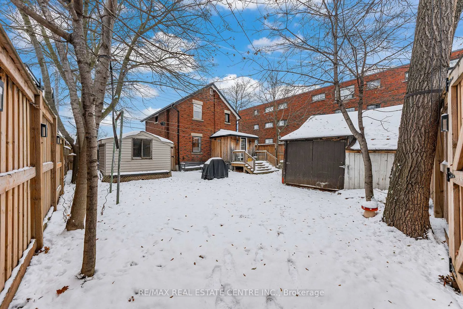 Photo 47 of 10 Speedvale Avenue W, Guelph, Exhibition Park — HOMEH