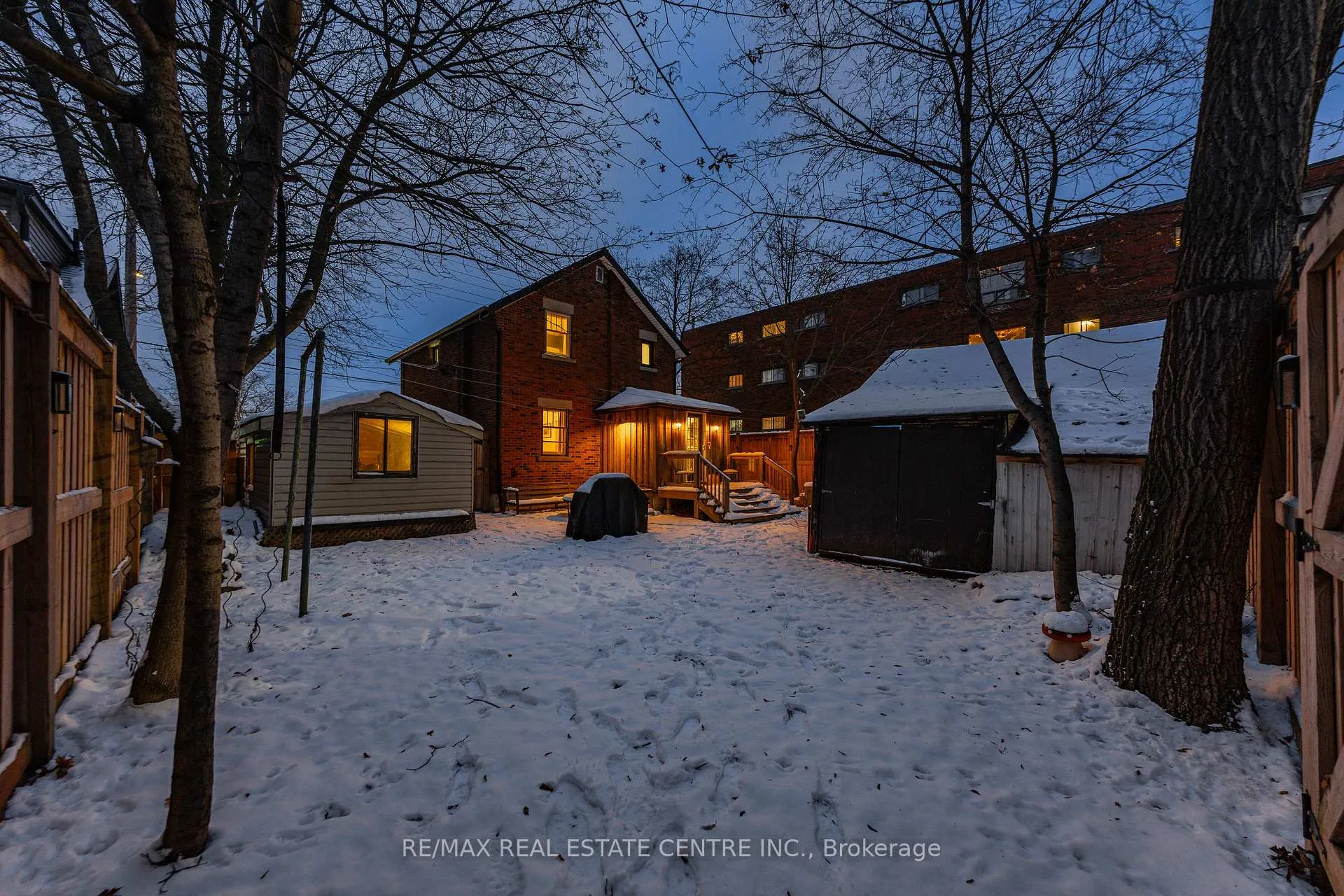 Photo 48 of 10 Speedvale Avenue W, Guelph, Exhibition Park — HOMEH
