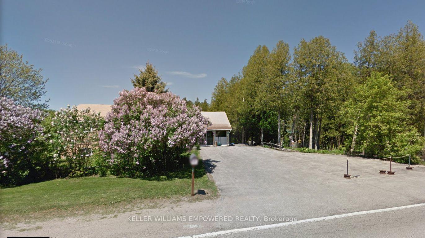 Front of 850 Lockhart Road