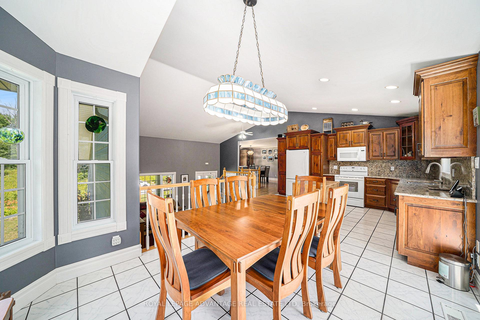 Photo 10 of 1037 Blue Heron Ridge, Frontenac, Frontenac Centre — HOMEH