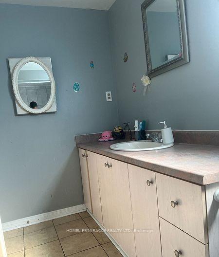 Photo 6 of Unit Main, 141 Morton Way, Brampton, Fletcher's West — HOMEH