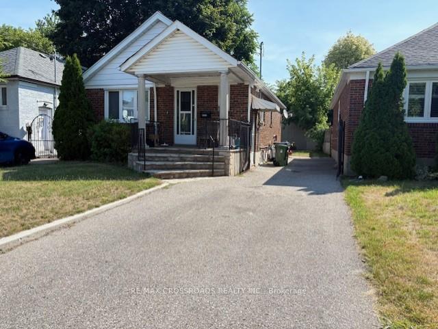 Front of Unit Bsmt, 307 Glebemount ( Bsmt ) Avenue