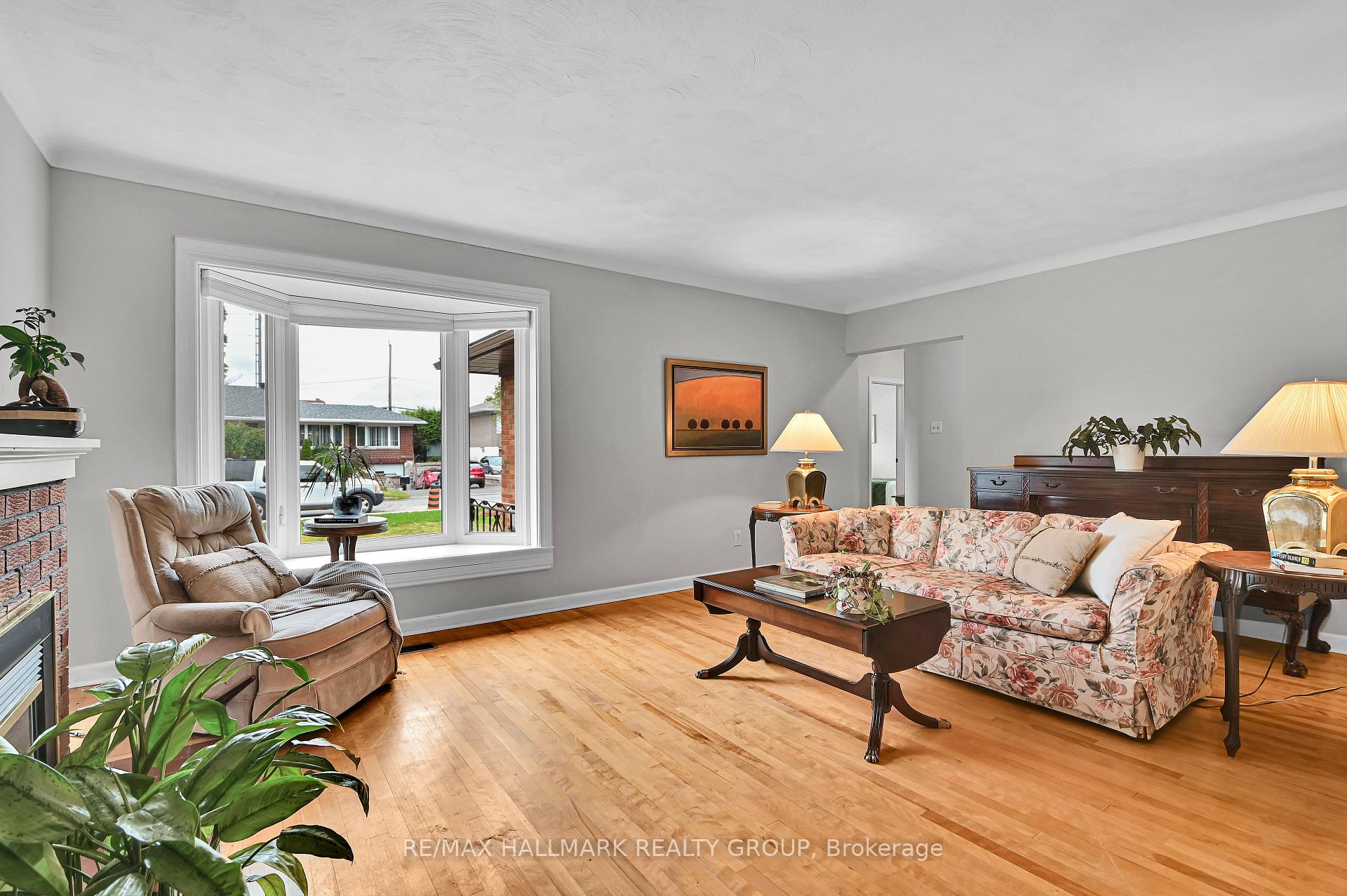 Photo 5 of 1256 Field Street, Ottawa, Bel Air Park — HOMEH