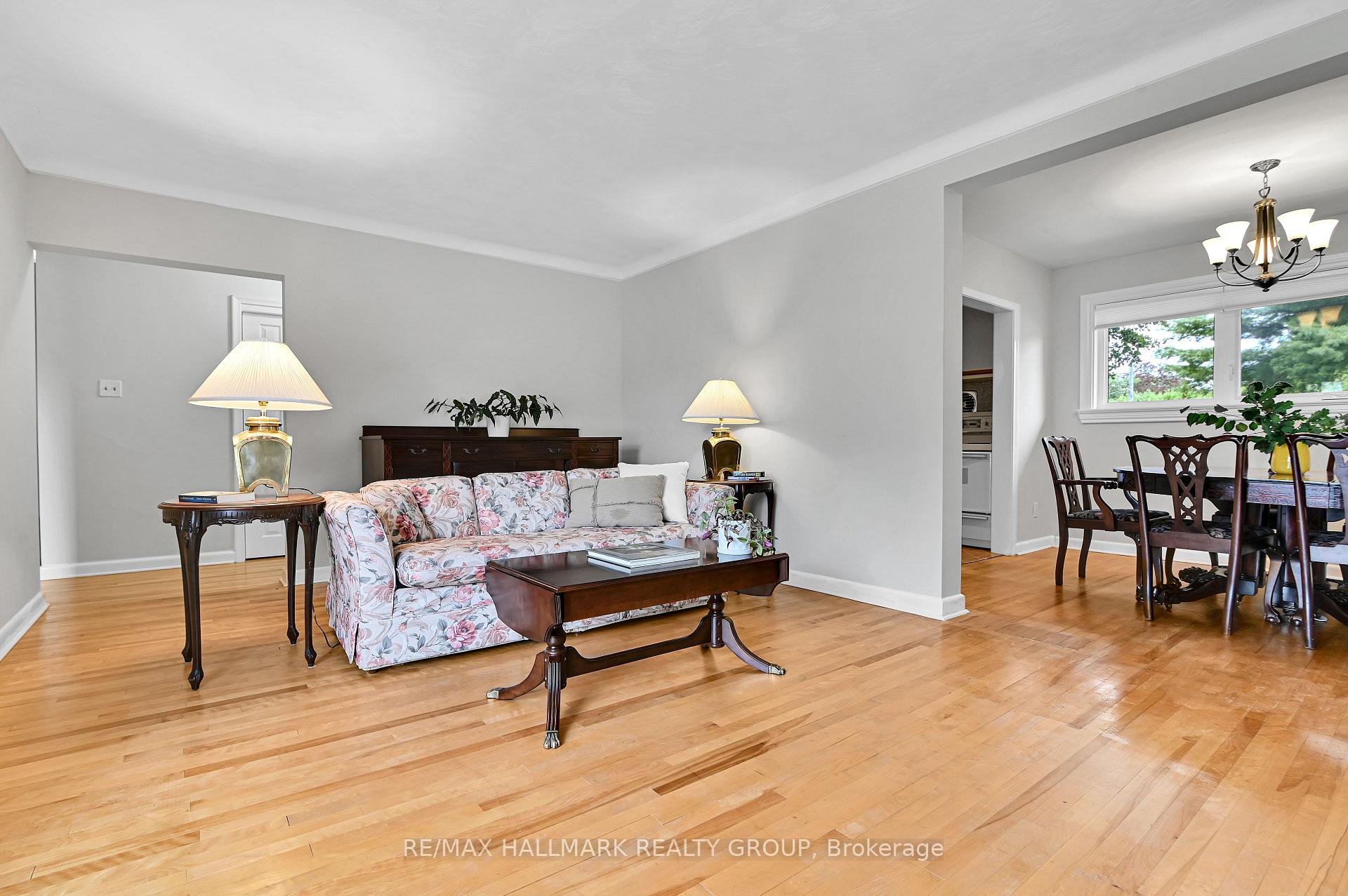 Photo 3 of 1256 Field Street, Ottawa, Bel Air Park — HOMEH