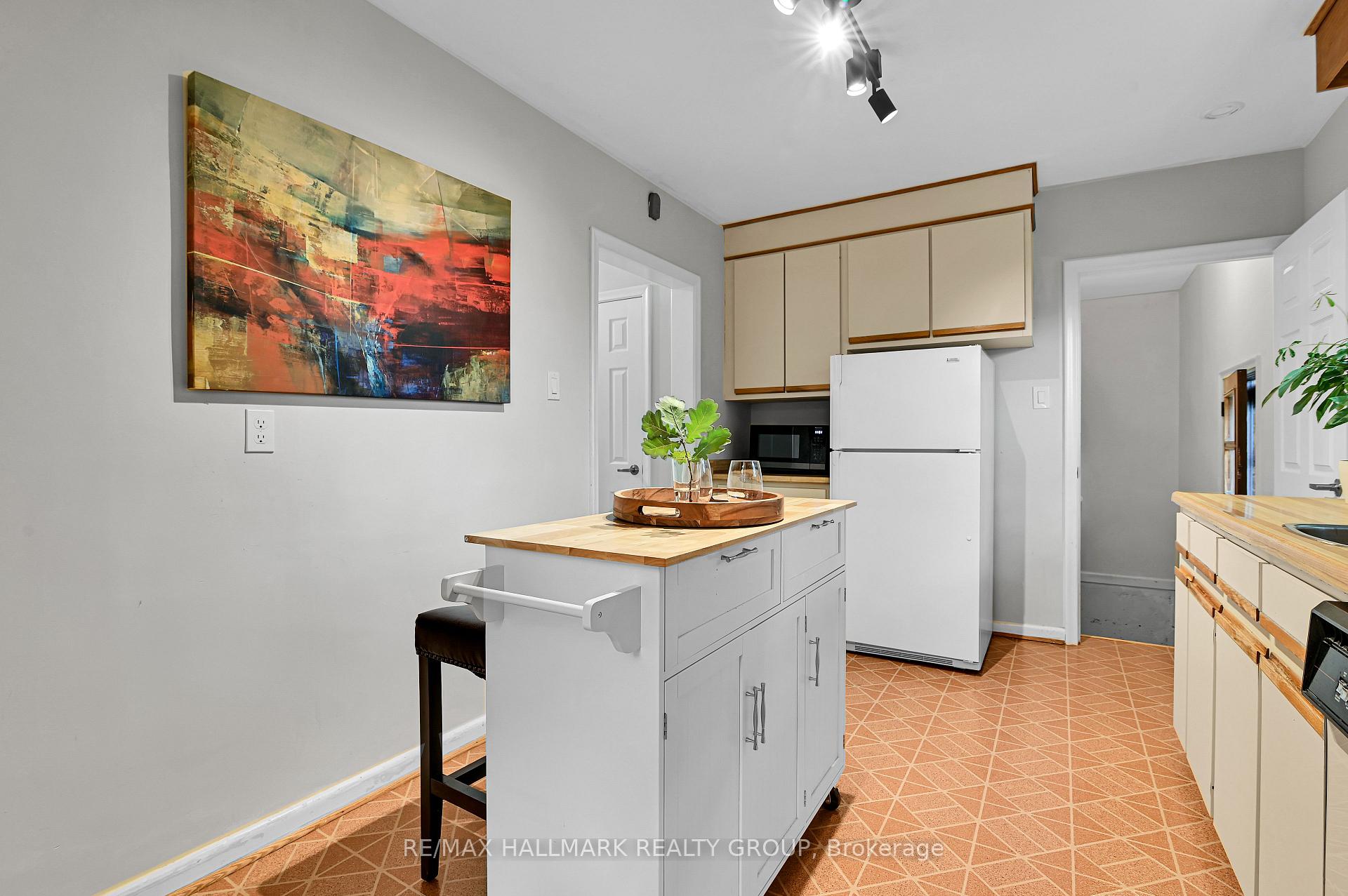 Photo 34 of 1256 Field Street, Ottawa, Bel Air Park — HOMEH