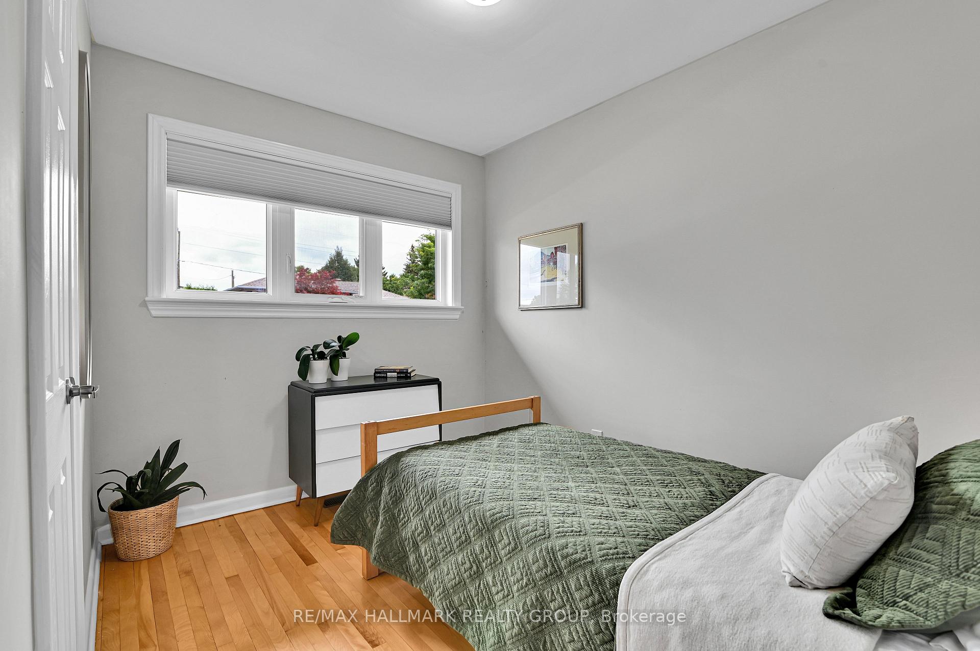 Photo 12 of 1256 Field Street, Ottawa, Bel Air Park — HOMEH