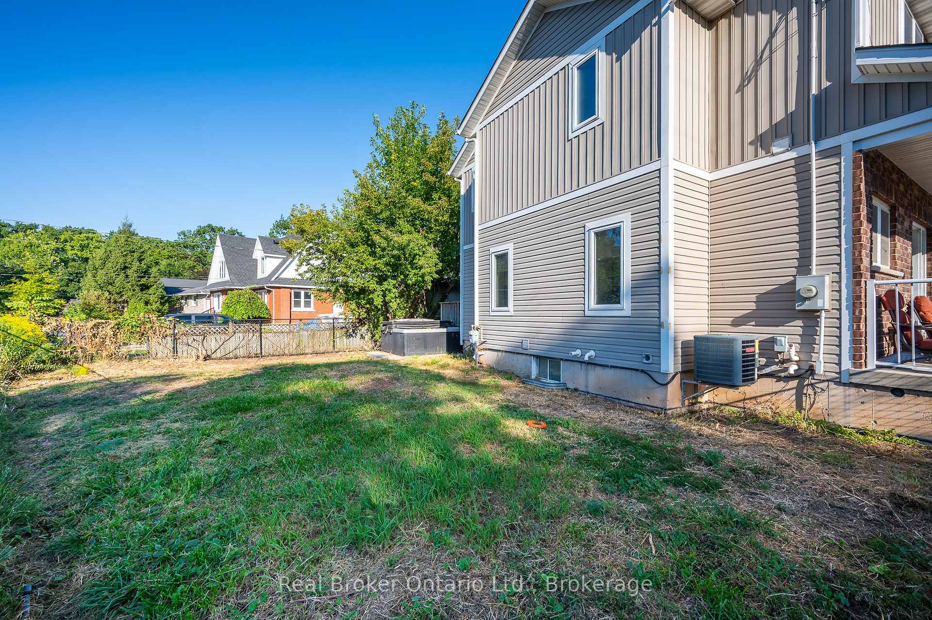 Photo 23 of 103 Arthur Street, St. Catharines, Lakeshore — HOMEH