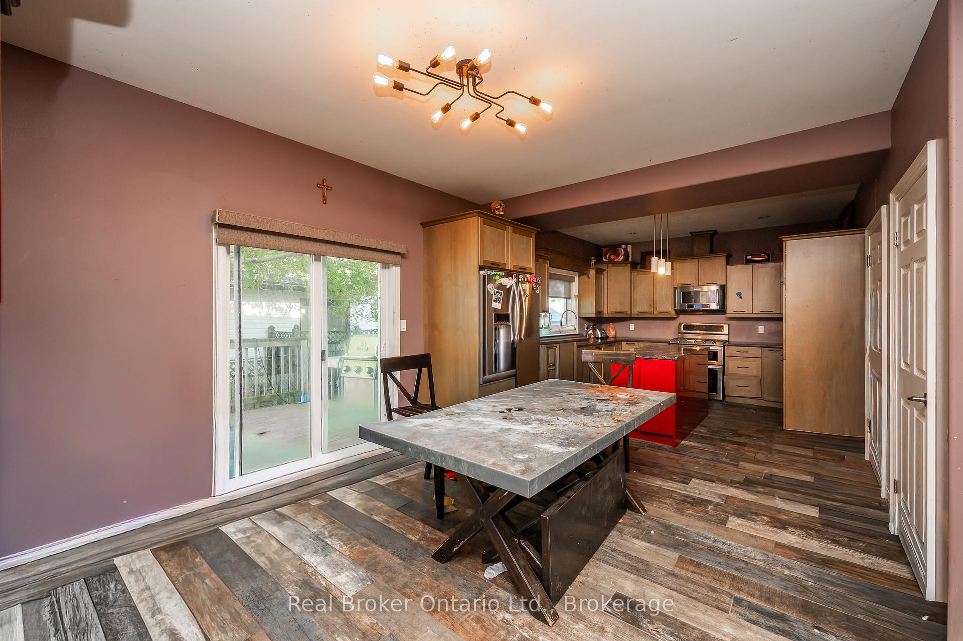 Photo 5 of 103 Arthur Street, St. Catharines, Lakeshore — HOMEH