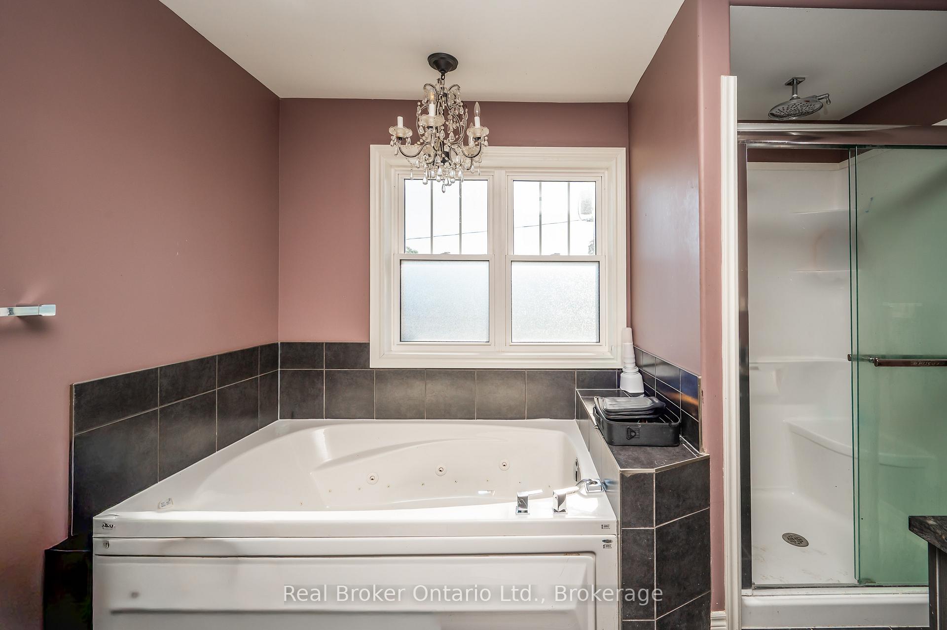 Photo 14 of 103 Arthur Street, St. Catharines, Lakeshore — HOMEH