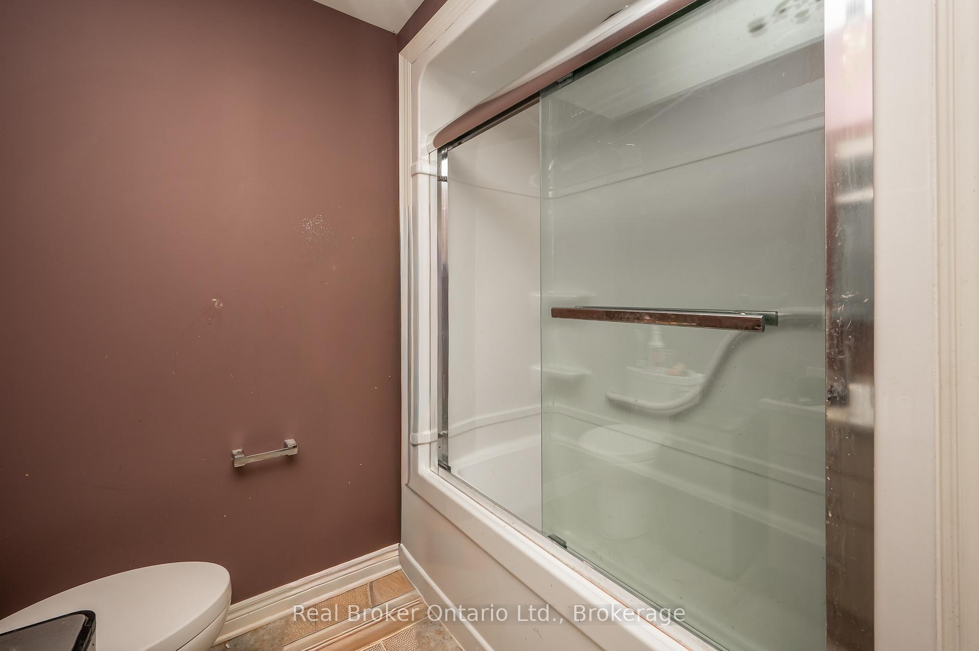 Photo 4 of 103 Arthur Street, St. Catharines, Lakeshore — HOMEH