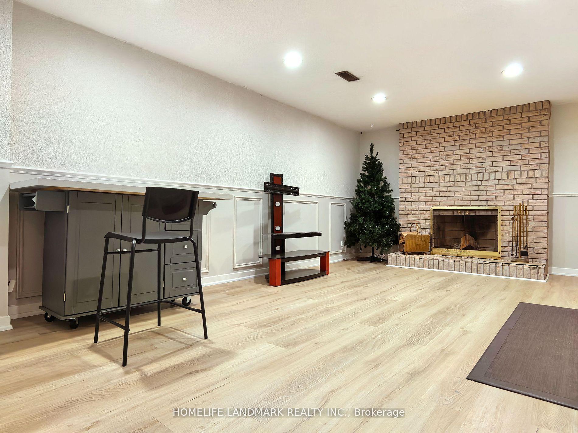 Photo 3 of Unit Bsmt, 31 German Mills Road, Markham, German Mills — HOMEH