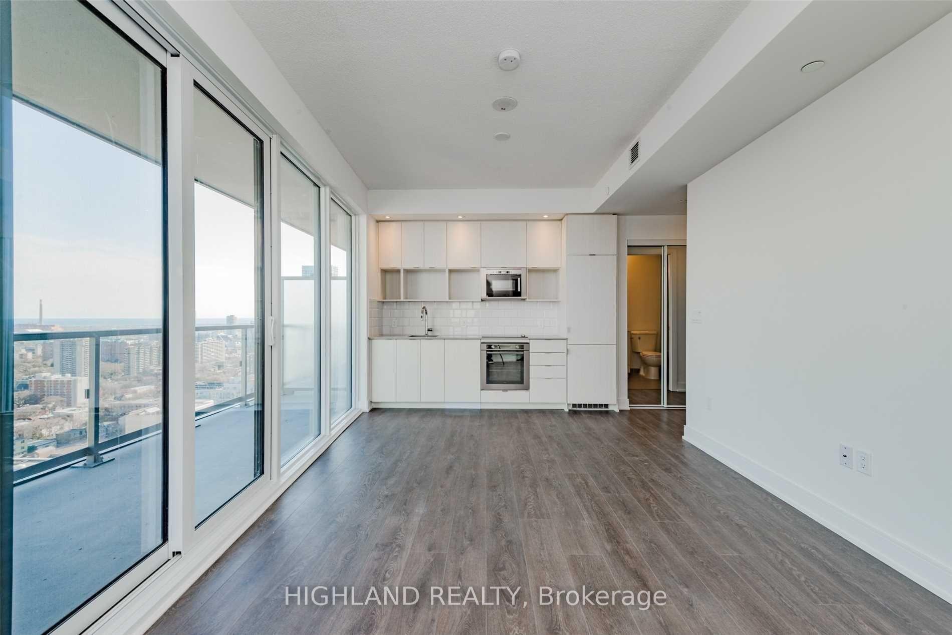 Photo 5 of Unit 2905, 89 Mcgill Street, Toronto, Church-Yonge Corridor — HOMEH