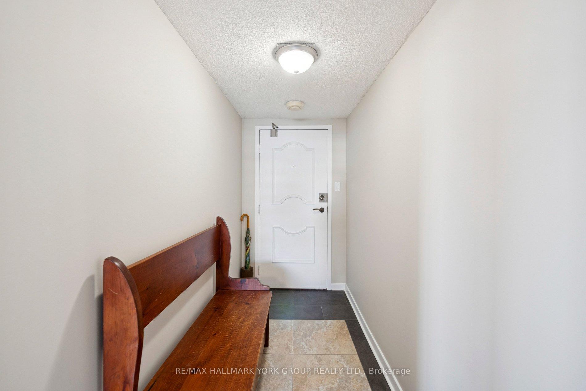 Photo 7 of Unit 810, 50 Inverlochy Boulevard, Markham, Royal Orchard — HOMEH