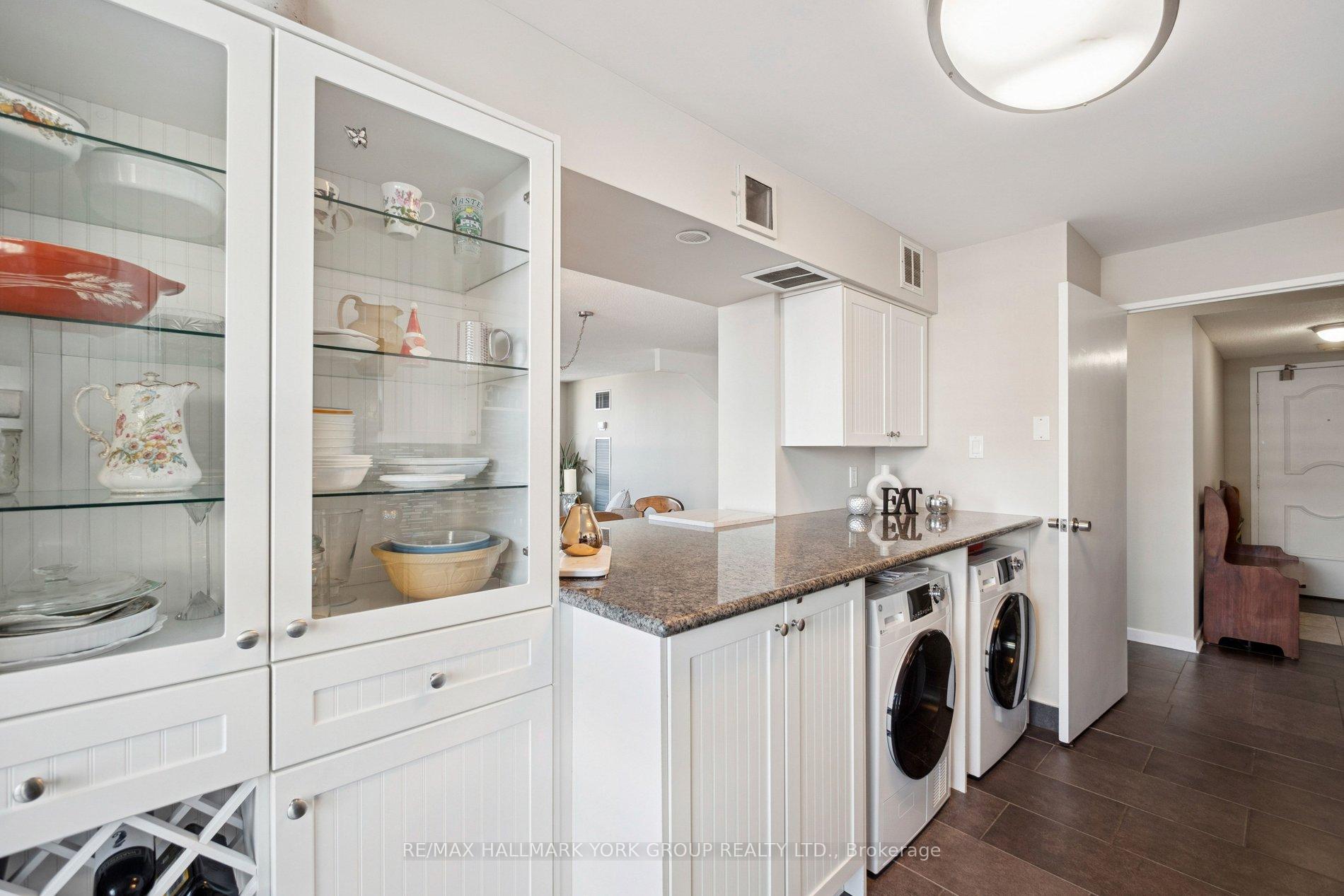 Photo 37 of Unit 810, 50 Inverlochy Boulevard, Markham, Royal Orchard — HOMEH