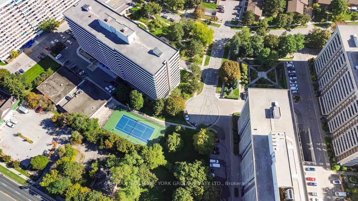 Photo 18 of Unit 810, 50 Inverlochy Boulevard, Markham, Royal Orchard — HOMEH