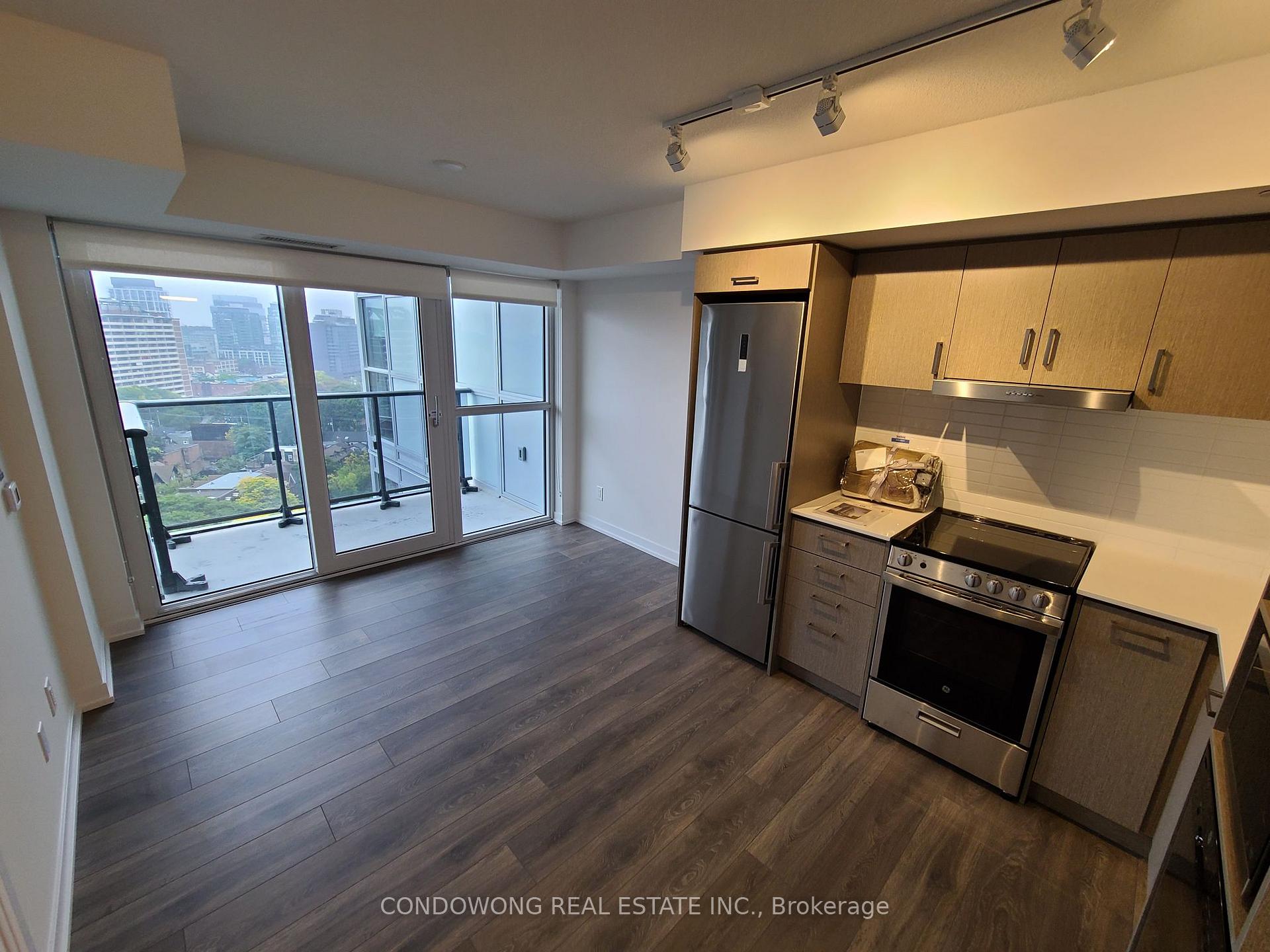 Front of Unit 1812, 219 Dundas Street E